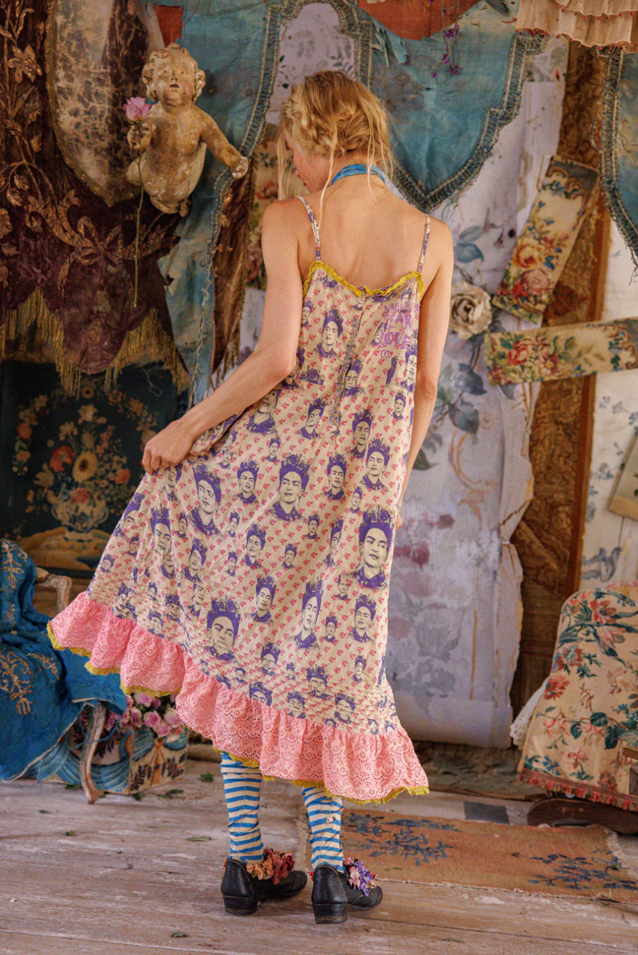 Frida Corazon Llameante Clementine Slip - Espiritu Duradero