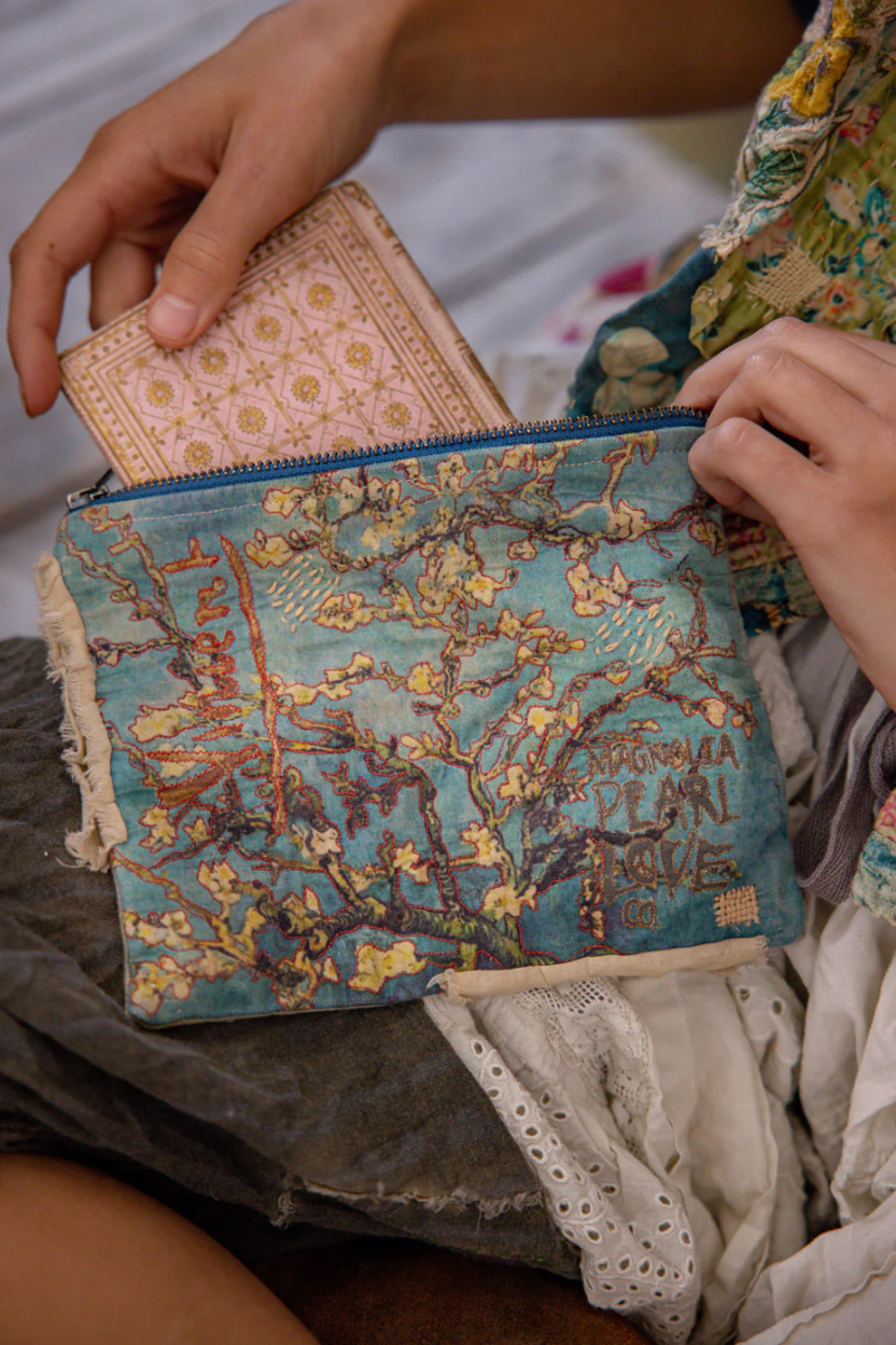 Vincent Bloom Coin Pouch