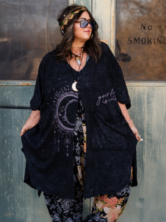Split Muu Tee - Moon