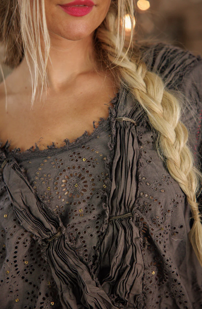 Eyelet Nonnie Belle Blouse - Ozzy